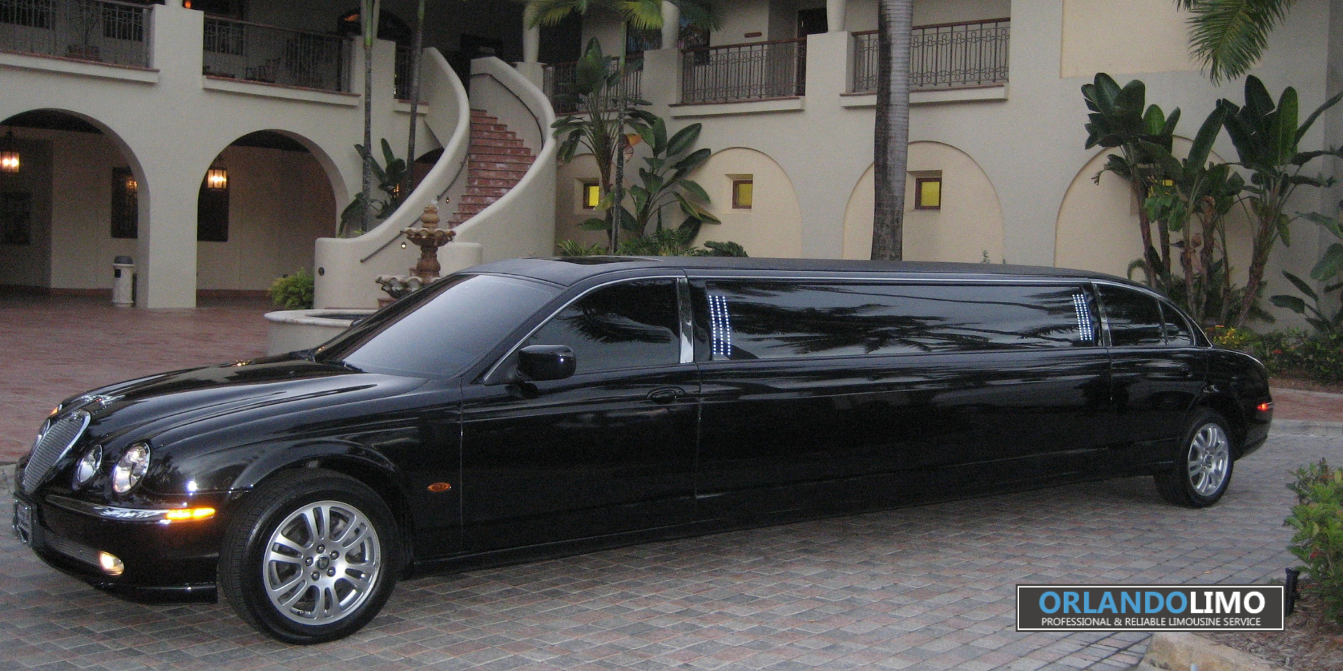 WHY ORLANDO LIMO SERVICE IS THE BEST TO TRAVEL